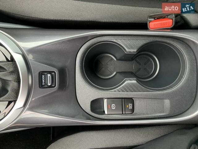 Белый Ниссан Жук, объемом двигателя 1 л и пробегом 39 тыс. км за 18500 $, фото 27 на Automoto.ua