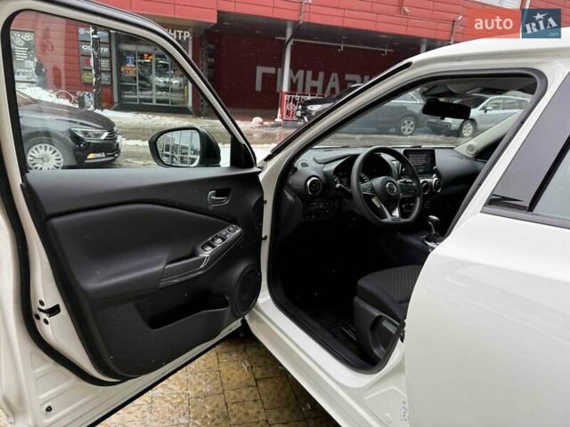 Белый Ниссан Жук, объемом двигателя 1 л и пробегом 61 тыс. км за 18900 $, фото 9 на Automoto.ua