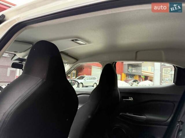 Белый Ниссан Жук, объемом двигателя 1 л и пробегом 61 тыс. км за 18900 $, фото 31 на Automoto.ua