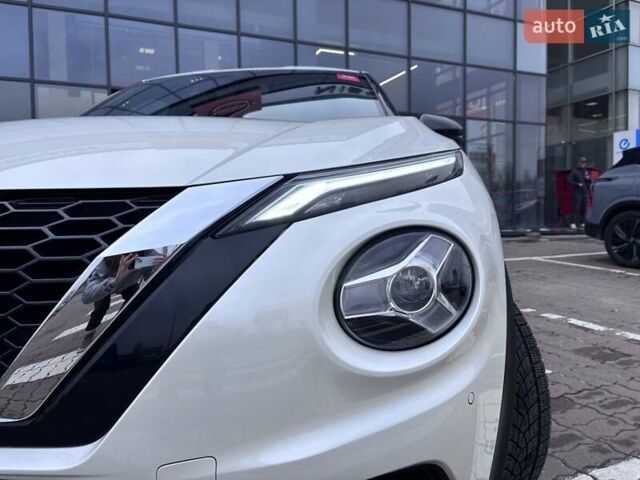 Білий Ніссан Жук, об'ємом двигуна 1 л та пробігом 25 тис. км за 20168 $, фото 4 на Automoto.ua