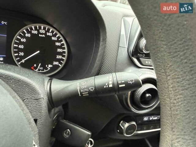 Белый Ниссан Жук, объемом двигателя 1 л и пробегом 61 тыс. км за 18900 $, фото 19 на Automoto.ua