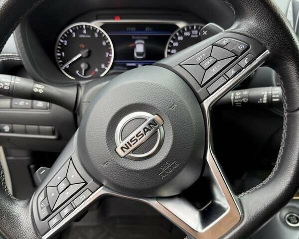 Белый Ниссан Жук, объемом двигателя 1 л и пробегом 26 тыс. км за 21500 $, фото 4 на Automoto.ua