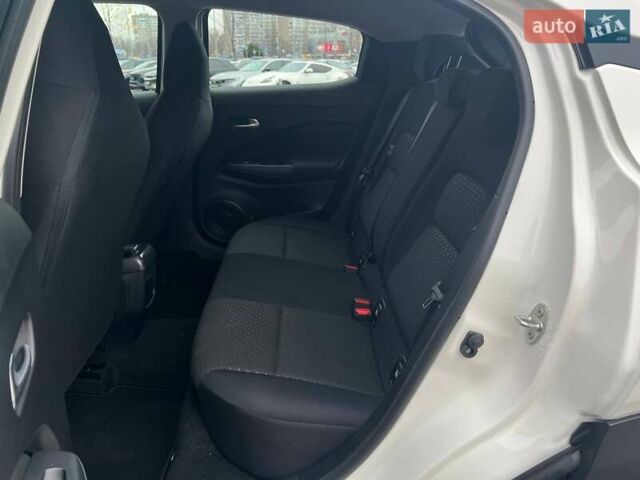 Білий Ніссан Жук, об'ємом двигуна 1 л та пробігом 35 тис. км за 18990 $, фото 8 на Automoto.ua