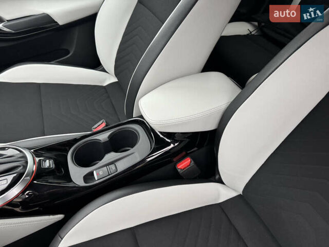 Ниссан Жук 2021 в Киеве на Automoto.ua Белый Ниссан Жук, объемом двигателя 1 л и пробегом 38 тыс. км за 22500 $, фото 58 на Automoto.ua
