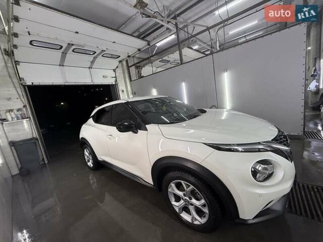 Ниссан Жук 2021 в Киеве на Automoto.ua Белый Ниссан Жук, объемом двигателя 1 л и пробегом 25 тыс. км за 19300 $, фото 1 на Automoto.ua