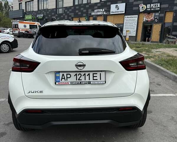 Белый Ниссан Жук, объемом двигателя 1 л и пробегом 26 тыс. км за 21500 $, фото 2 на Automoto.ua