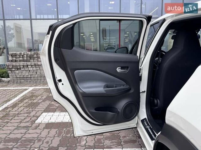 Білий Ніссан Жук, об'ємом двигуна 1 л та пробігом 25 тис. км за 20168 $, фото 12 на Automoto.ua