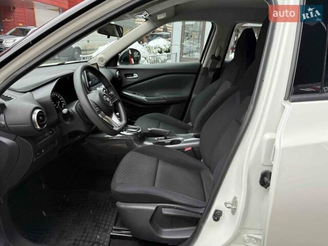 Белый Ниссан Жук, объемом двигателя 1 л и пробегом 61 тыс. км за 18900 $, фото 12 на Automoto.ua