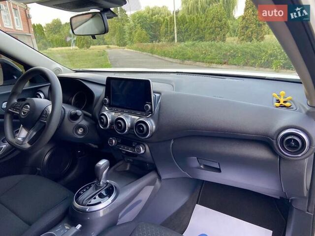 Белый Ниссан Жук, объемом двигателя 1 л и пробегом 15 тыс. км за 20200 $, фото 28 на Automoto.ua