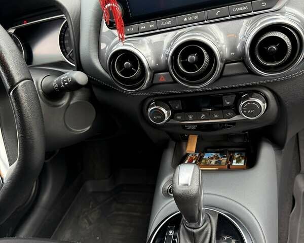 Белый Ниссан Жук, объемом двигателя 1 л и пробегом 26 тыс. км за 21500 $, фото 7 на Automoto.ua