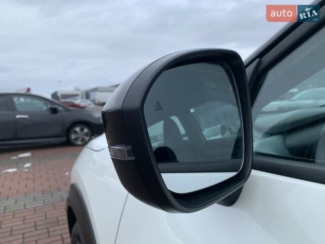 Белый Ниссан Жук, объемом двигателя 1 л и пробегом 39 тыс. км за 18500 $, фото 12 на Automoto.ua