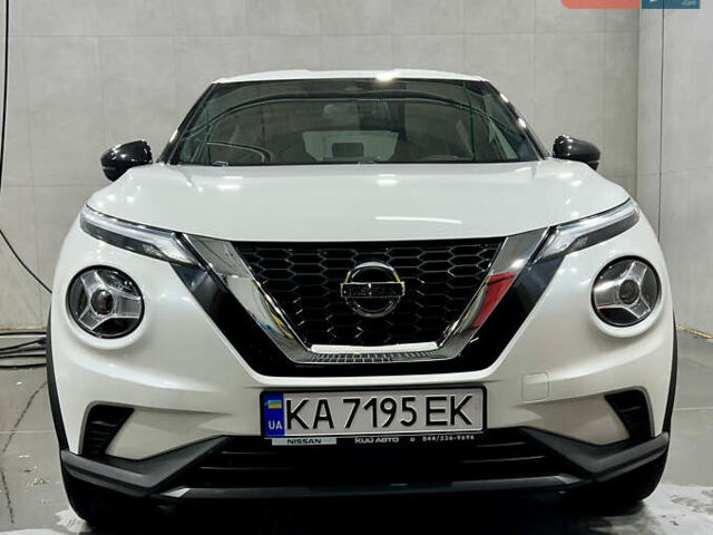 Белый Ниссан Жук, объемом двигателя 1 л и пробегом 39 тыс. км за 19700 $, фото 5 на Automoto.ua