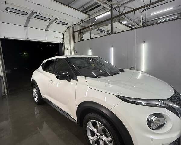 Ниссан Жук 2021 в Киеве на Automoto.ua Белый Ниссан Жук, объемом двигателя 1 л и пробегом 25 тыс. км за 19300 $, фото 14 на Automoto.ua