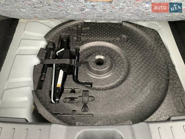 Белый Ниссан Жук, объемом двигателя 1 л и пробегом 39 тыс. км за 18500 $, фото 40 на Automoto.ua