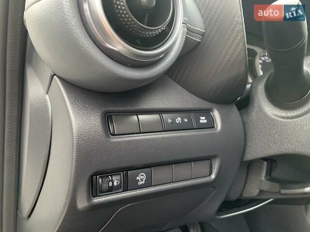 Белый Ниссан Жук, объемом двигателя 1 л и пробегом 39 тыс. км за 18500 $, фото 17 на Automoto.ua