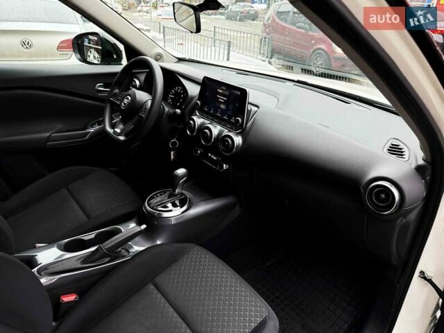 Белый Ниссан Жук, объемом двигателя 1 л и пробегом 61 тыс. км за 18900 $, фото 42 на Automoto.ua