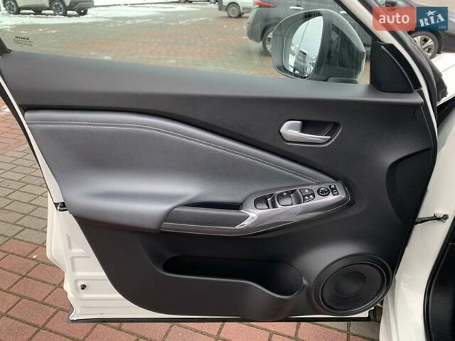 Белый Ниссан Жук, объемом двигателя 1 л и пробегом 39 тыс. км за 18500 $, фото 15 на Automoto.ua