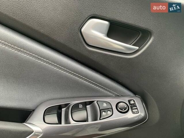 Белый Ниссан Жук, объемом двигателя 1 л и пробегом 39 тыс. км за 18500 $, фото 16 на Automoto.ua