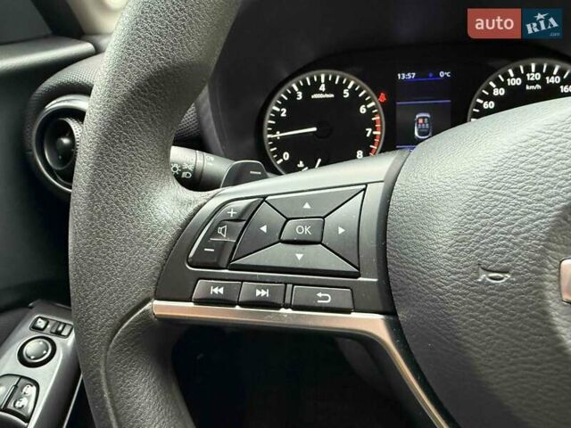 Белый Ниссан Жук, объемом двигателя 1 л и пробегом 61 тыс. км за 18900 $, фото 16 на Automoto.ua