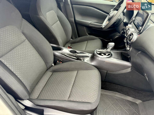 Белый Ниссан Жук, объемом двигателя 1 л и пробегом 53 тыс. км за 21300 $, фото 18 на Automoto.ua