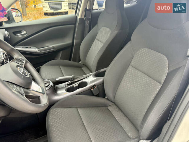 Белый Ниссан Жук, объемом двигателя 1 л и пробегом 53 тыс. км за 21300 $, фото 12 на Automoto.ua