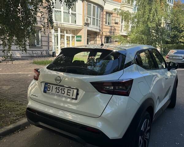 Білий Ніссан Жук, об'ємом двигуна 1 л та пробігом 8 тис. км за 23500 $, фото 5 на Automoto.ua