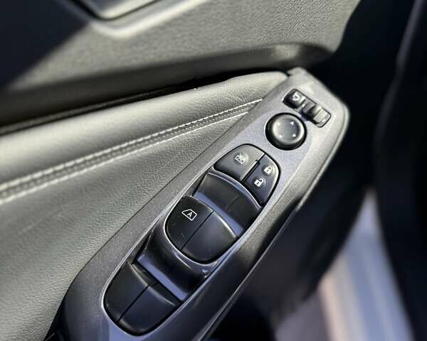 Ніссан Жук 2023 у Одесі на Automoto.ua Білий Ніссан Жук, об'ємом двигуна 1 л та пробігом 15 тис. км за 26500 $, фото 9 на Automoto.ua