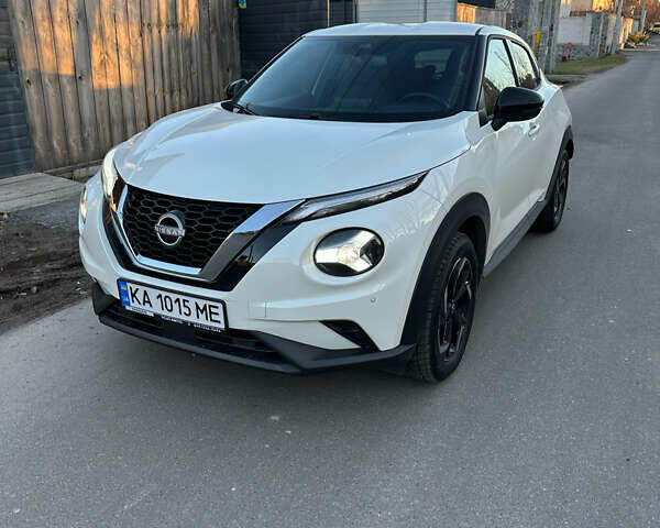 Белый Ниссан Жук, объемом двигателя 1 л и пробегом 9 тыс. км за 23700 $, фото 3 на Automoto.ua