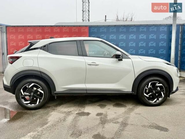 Белый Ниссан Жук, объемом двигателя 1 л и пробегом 7 тыс. км за 22500 $, фото 37 на Automoto.ua