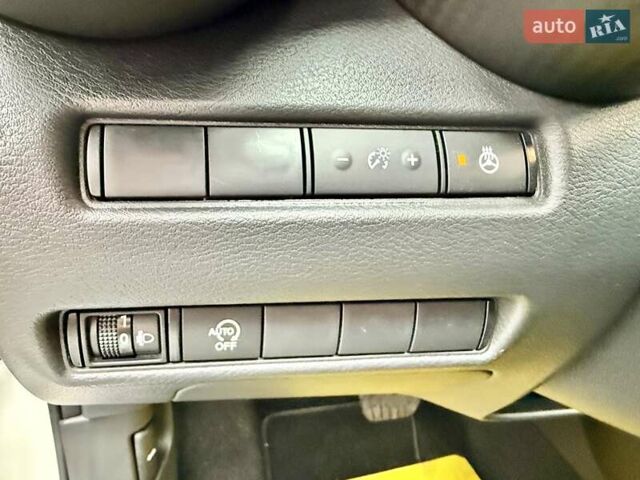 Белый Ниссан Жук, объемом двигателя 1 л и пробегом 7 тыс. км за 22500 $, фото 43 на Automoto.ua