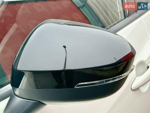 Белый Ниссан Жук, объемом двигателя 1 л и пробегом 7 тыс. км за 22500 $, фото 22 на Automoto.ua