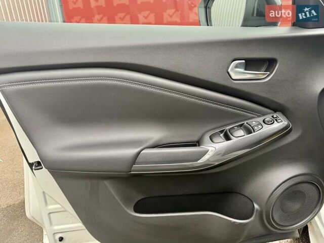 Белый Ниссан Жук, объемом двигателя 1 л и пробегом 7 тыс. км за 22500 $, фото 42 на Automoto.ua