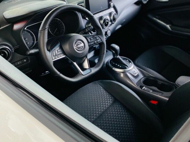 Білий Ніссан Жук, об'ємом двигуна 0 л та пробігом 0 тис. км за 26455 $, фото 4 на Automoto.ua