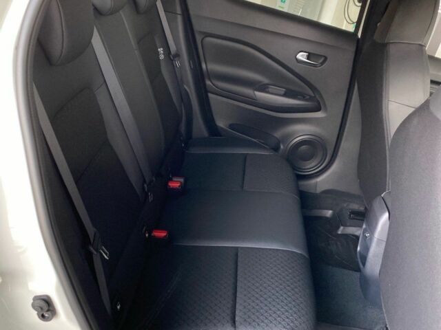 Білий Ніссан Жук, об'ємом двигуна 0 л та пробігом 0 тис. км за 26455 $, фото 8 на Automoto.ua