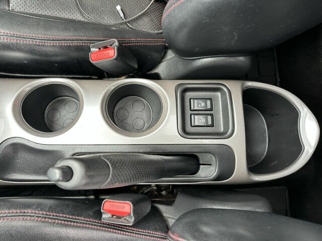 Белый Ниссан Жук, объемом двигателя 1.6 л и пробегом 165 тыс. км за 8900 $, фото 20 на Automoto.ua