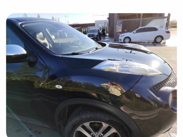 Черный Ниссан Жук, объемом двигателя 1.6 л и пробегом 300 тыс. км за 11517 $, фото 5 на Automoto.ua