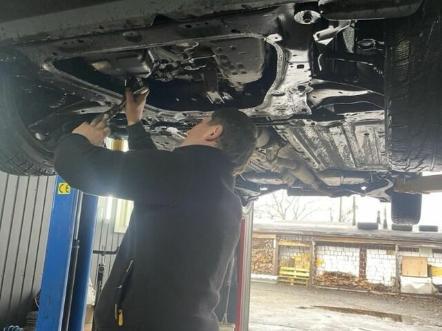 Черный Ниссан Жук, объемом двигателя 1.6 л и пробегом 276 тыс. км за 8900 $, фото 9 на Automoto.ua