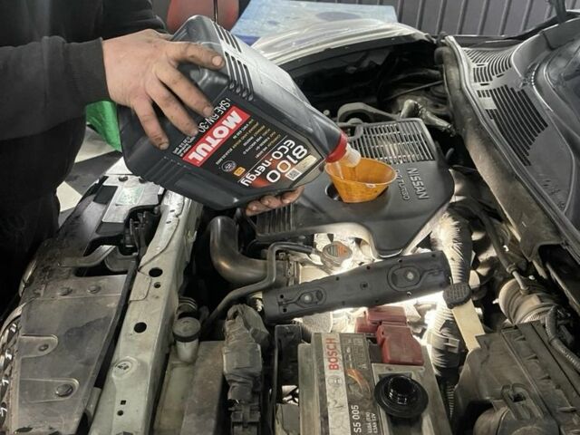 Черный Ниссан Жук, объемом двигателя 1.6 л и пробегом 276 тыс. км за 8900 $, фото 11 на Automoto.ua