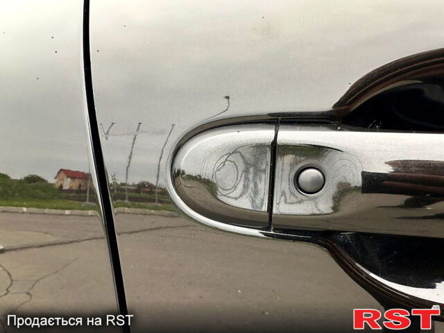 Черный Ниссан Жук, объемом двигателя 1.6 л и пробегом 200 тыс. км за 8750 $, фото 4 на Automoto.ua
