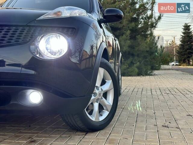 Черный Ниссан Жук, объемом двигателя 1.6 л и пробегом 117 тыс. км за 9900 $, фото 12 на Automoto.ua