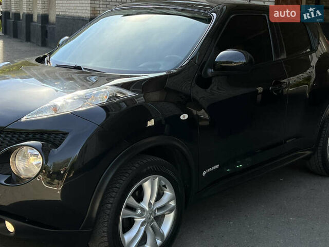 Черный Ниссан Жук, объемом двигателя 1.5 л и пробегом 229 тыс. км за 7800 $, фото 13 на Automoto.ua