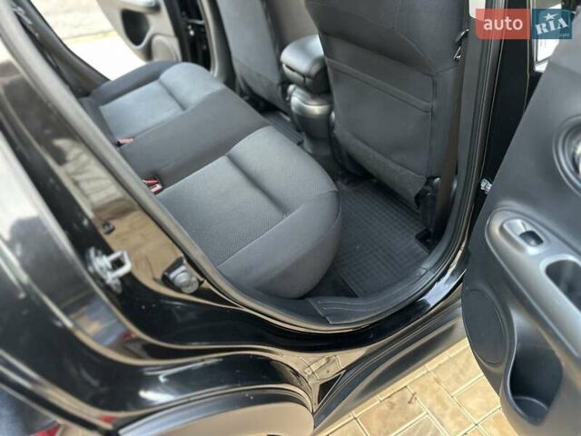 Черный Ниссан Жук, объемом двигателя 1.6 л и пробегом 117 тыс. км за 9900 $, фото 54 на Automoto.ua