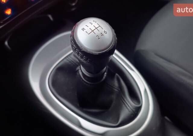 Черный Ниссан Жук, объемом двигателя 1.5 л и пробегом 163 тыс. км за 8250 $, фото 68 на Automoto.ua