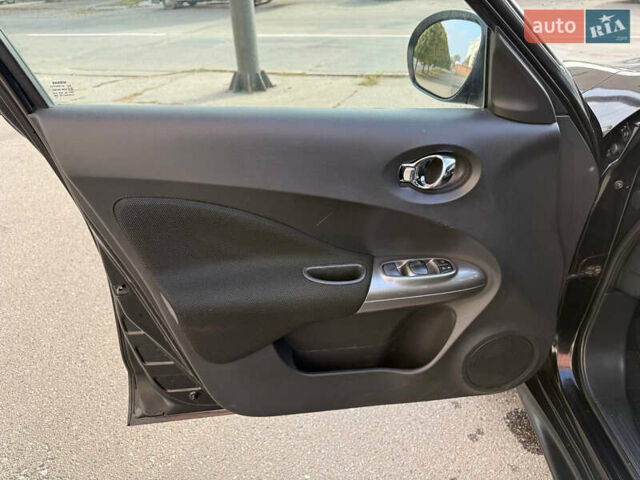 Черный Ниссан Жук, объемом двигателя 1.6 л и пробегом 187 тыс. км за 7700 $, фото 10 на Automoto.ua