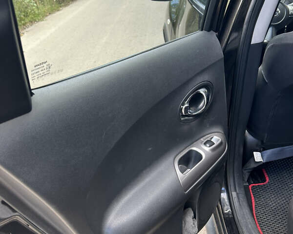 Черный Ниссан Жук, объемом двигателя 1.46 л и пробегом 160 тыс. км за 7550 $, фото 11 на Automoto.ua