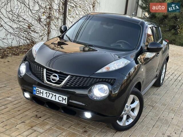 Черный Ниссан Жук, объемом двигателя 1.6 л и пробегом 117 тыс. км за 9900 $, фото 6 на Automoto.ua