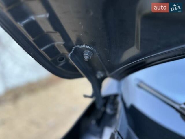 Черный Ниссан Жук, объемом двигателя 1.6 л и пробегом 117 тыс. км за 9900 $, фото 81 на Automoto.ua