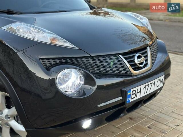 Черный Ниссан Жук, объемом двигателя 1.6 л и пробегом 117 тыс. км за 9900 $, фото 3 на Automoto.ua