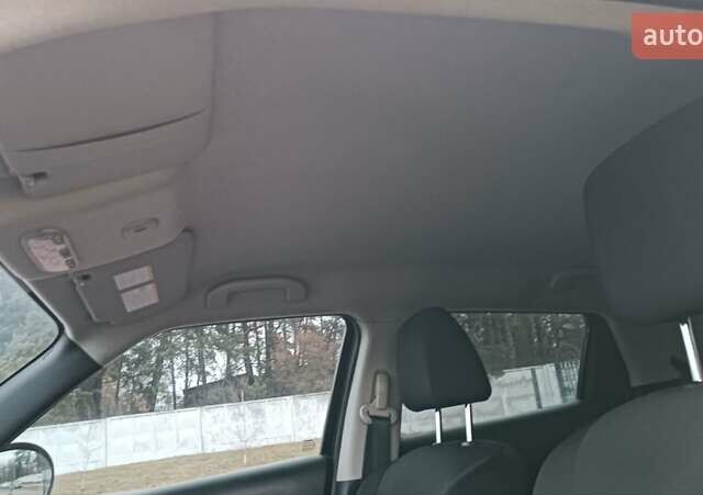 Черный Ниссан Жук, объемом двигателя 1.5 л и пробегом 163 тыс. км за 8250 $, фото 59 на Automoto.ua