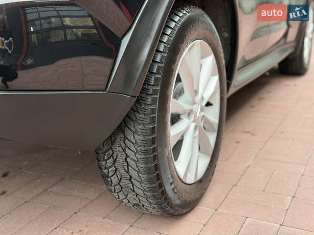 Черный Ниссан Жук, объемом двигателя 1.5 л и пробегом 184 тыс. км за 9300 $, фото 10 на Automoto.ua